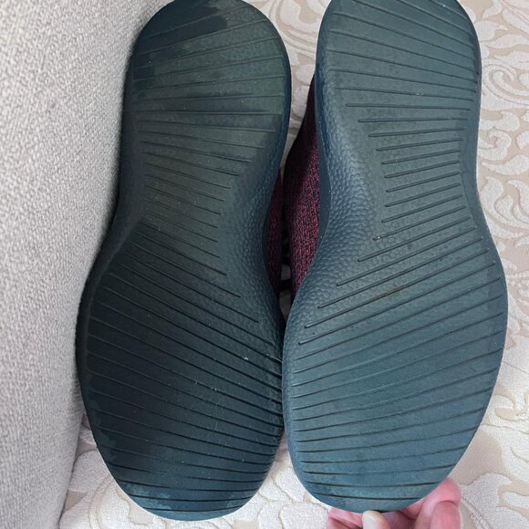 Men's Allbirds Tree Runners Olympus - Maroon with navy sole, Size 8 - Picture 7 of 7